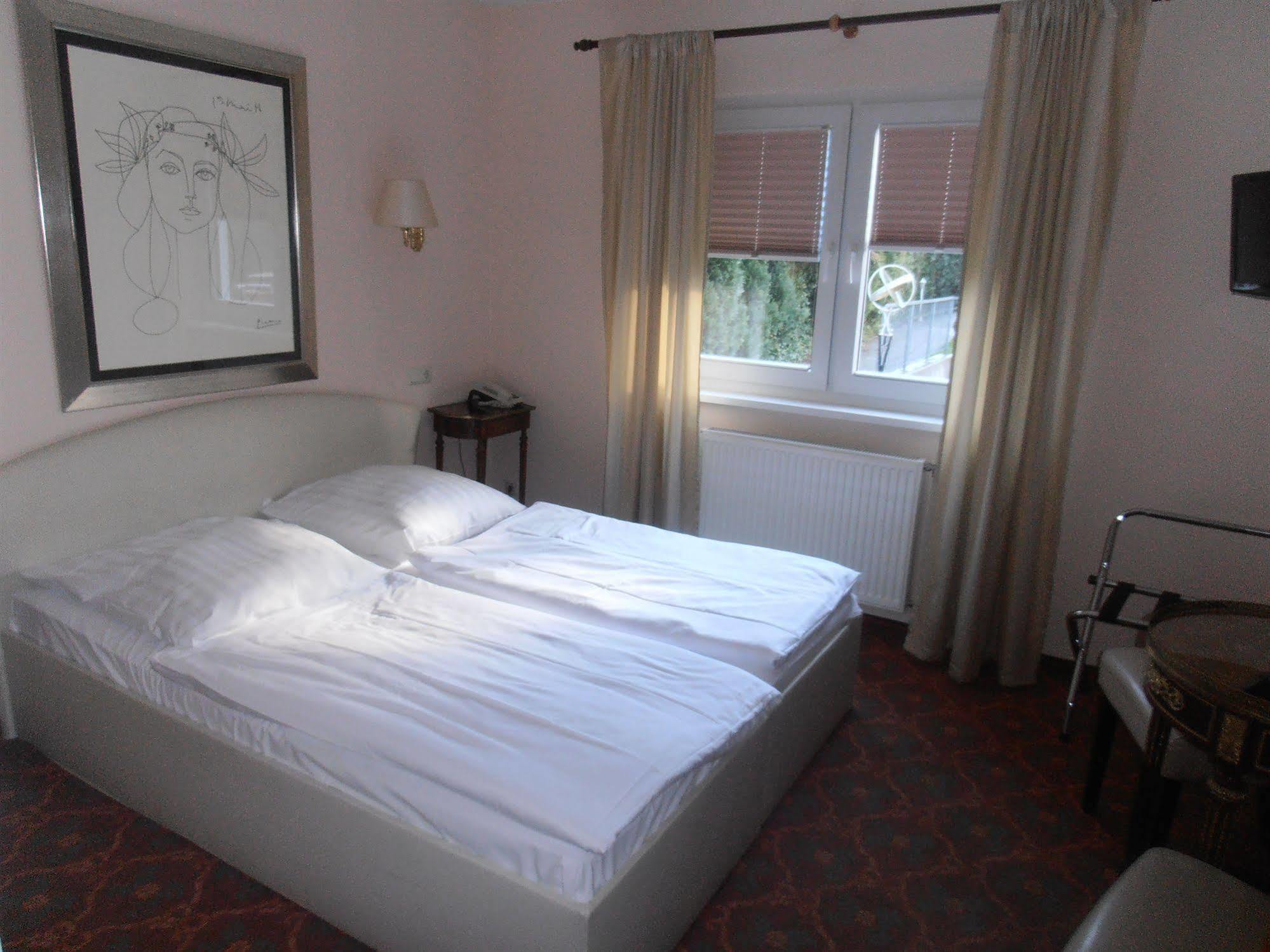 Hotel Hesse 谢讷费尔德 外观 照片